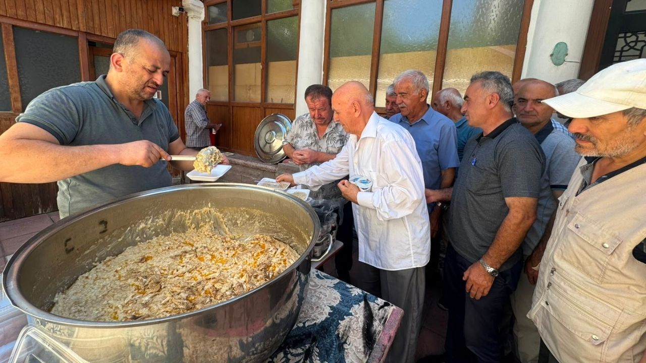 Taşköprü’de Mevlid Kandili’ne Özel Keşkek Ikramı (5)