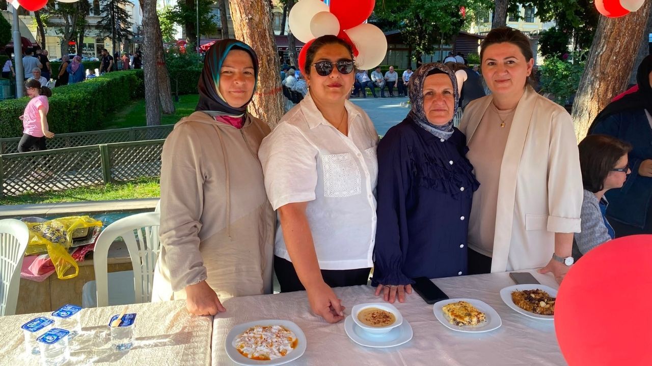 Taşköprü’de Sarımsaklı Ev Yemekleri Yarışması’nda Üçüncülük Aldılar (1)