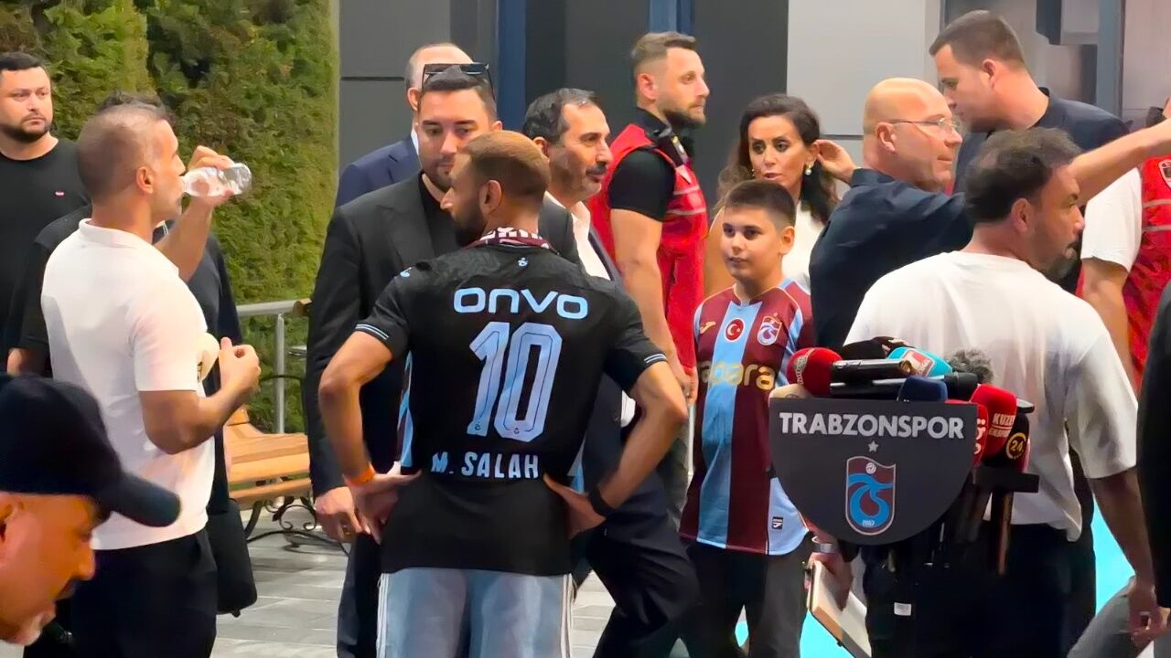 Trabzonspor'un Yıldızı Muhammed Salah'a Görkemli Karşılama