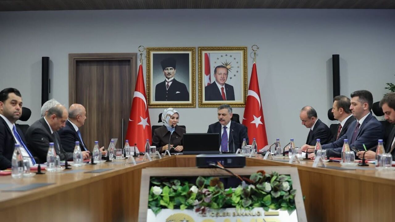81 Ilde Sosyal Yardımlar Için Kritik Toplantı Vali Dallı Da Katıldı 1