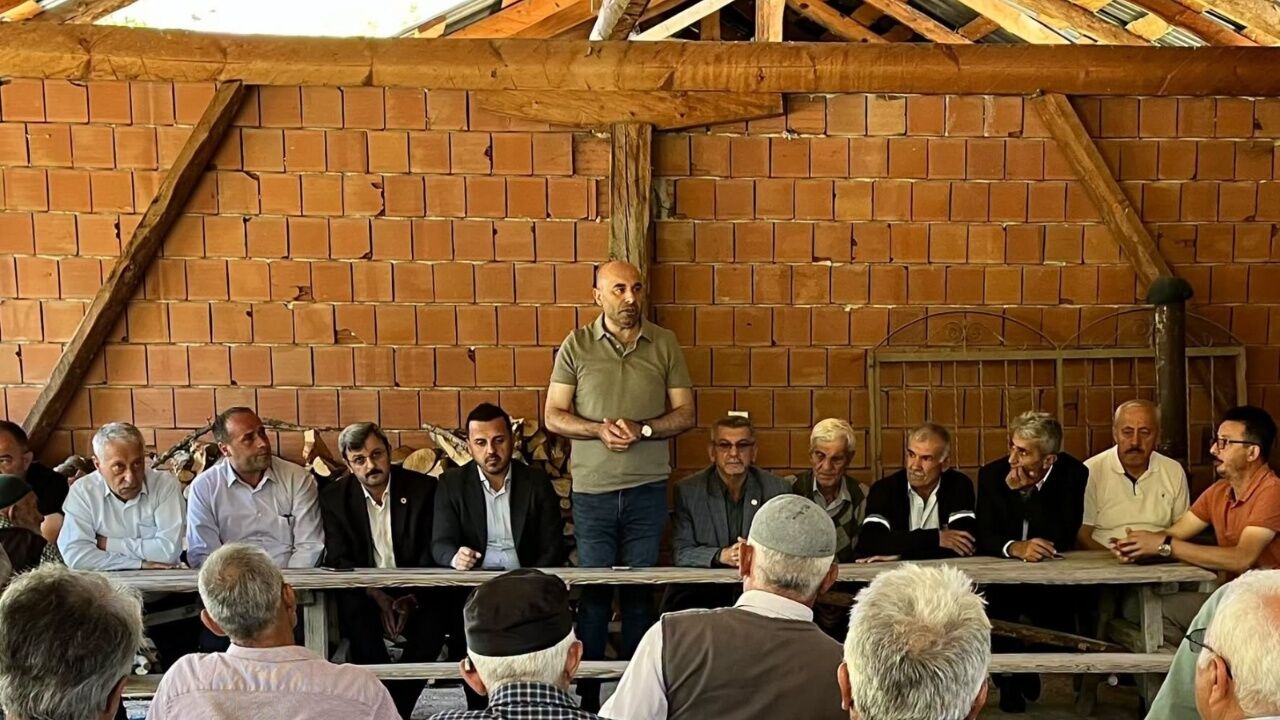 AK Parti Kastamonu teşkilatı köylerde vatandaşla buluştu