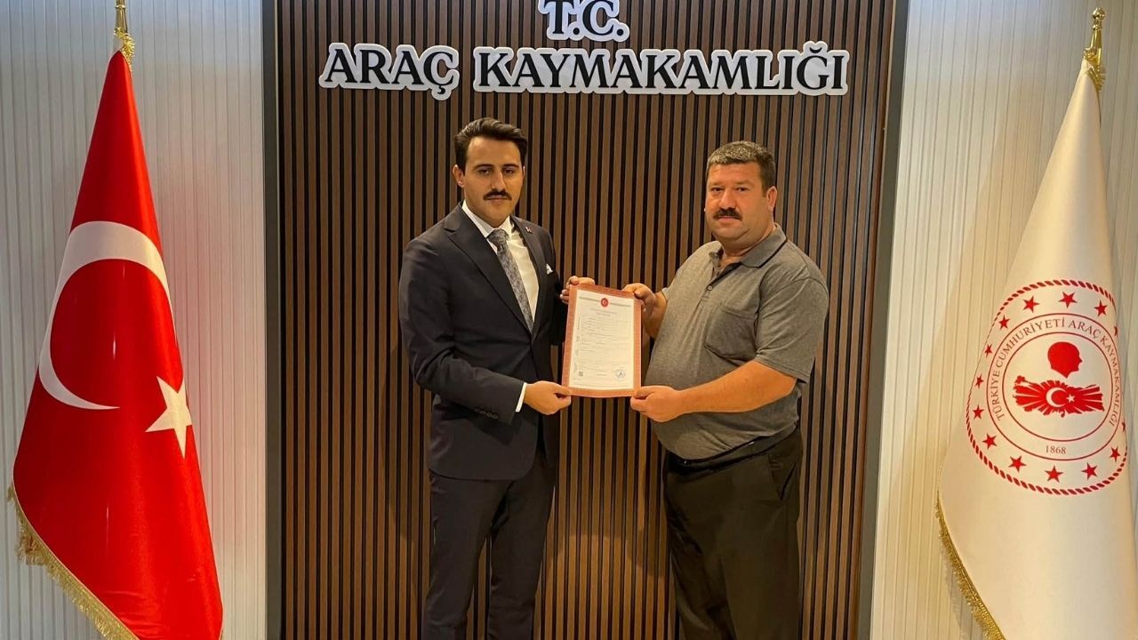 Araç’ta Toki̇ Taksitlerini Bitiren Vatandaşların Tapu Sevinci (3)