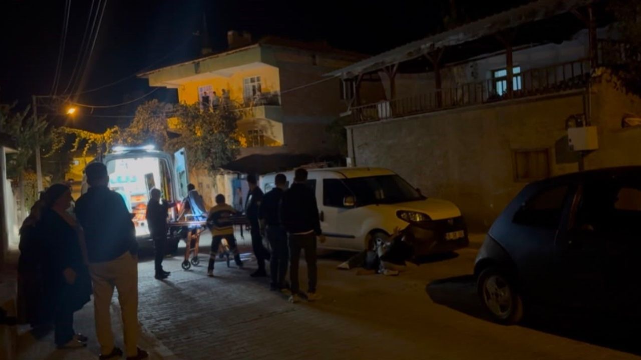 Arkadaşların Tartışması Bıçaklı Kavgaya Dönüştü 1 Yaralı (1)