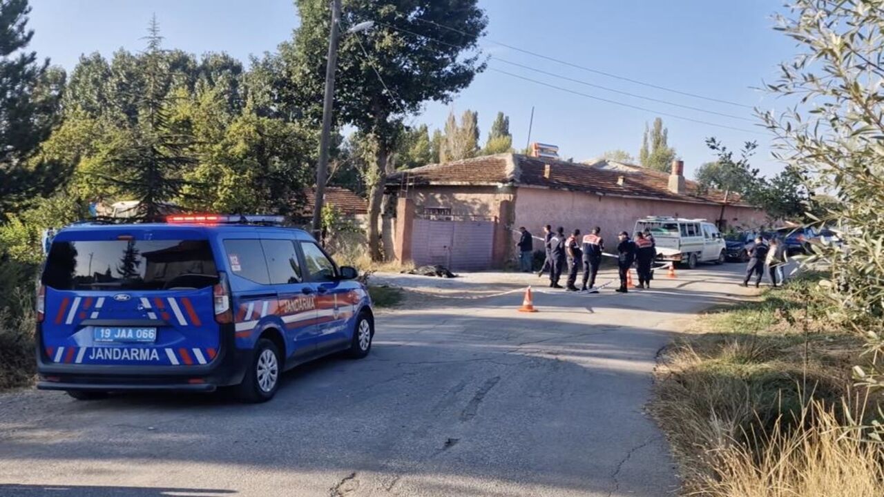 Evinin Önünde Cansız Halde Bulundu (2)