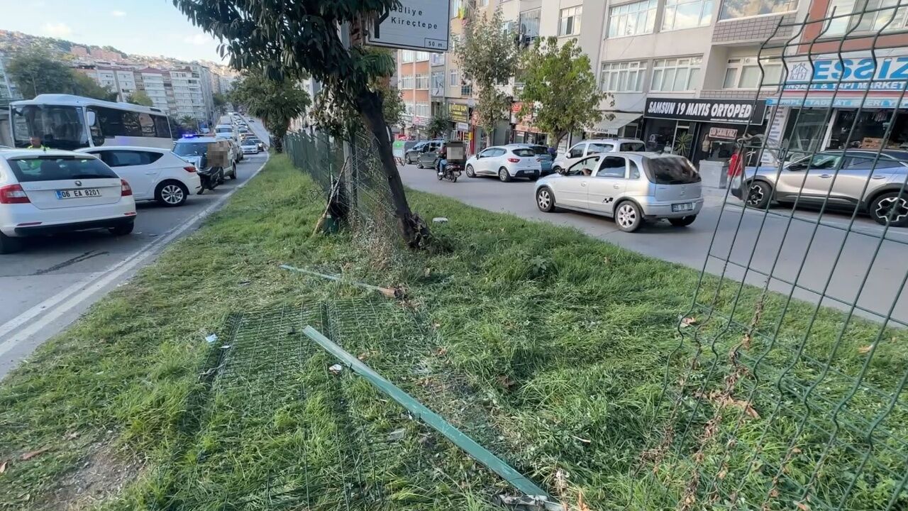 Feci Kaza! Otomobil Karşı Şeride Uçtu