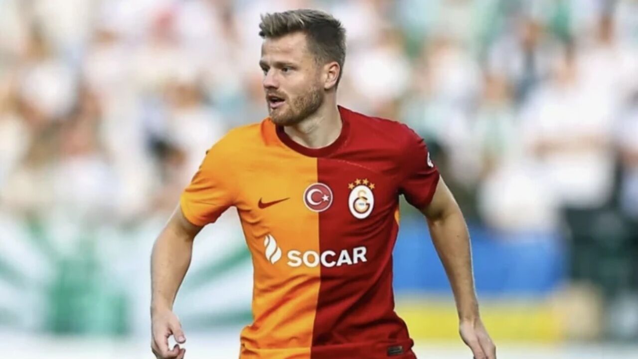 Galatasaray’ın Eski Yıldızı Futbolu Bıraktı!
