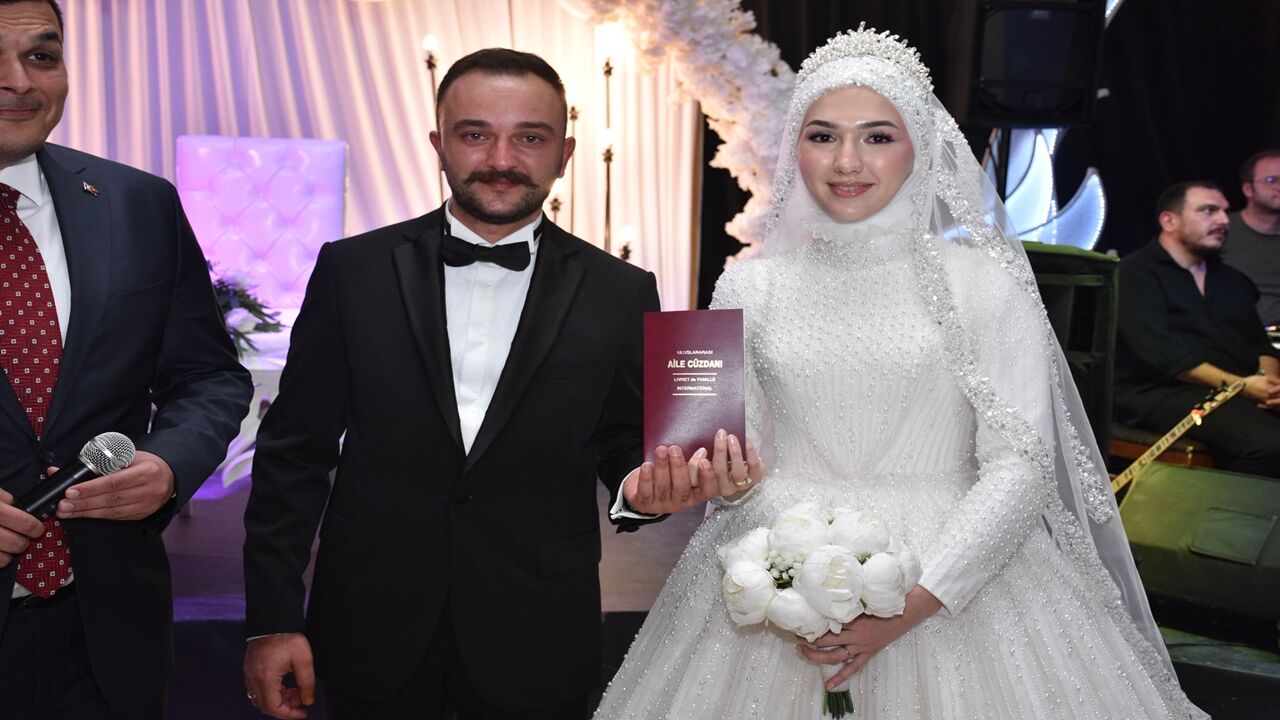 Hüseyin Tavukcu Hülya Çelik (5)
