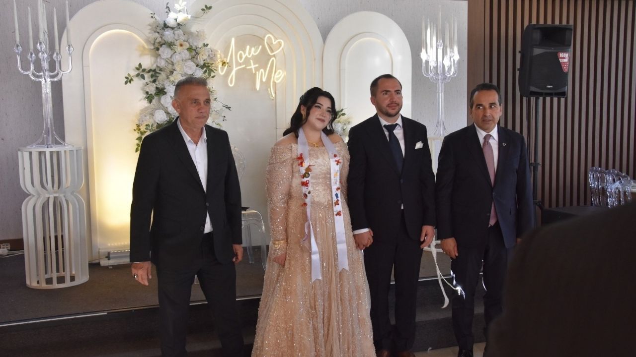 Kas Der Başkanı Sezer’in Mutlu Günü Yüzükler Soylu Ve Ekmekçi’den (9)