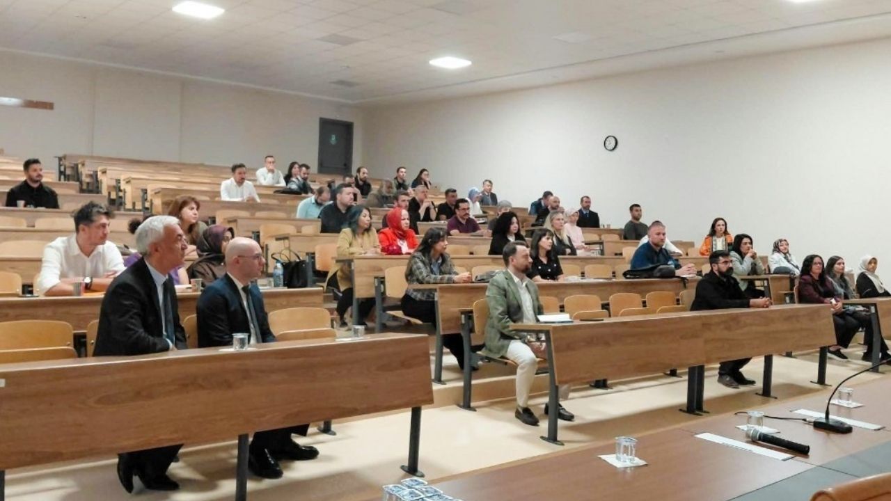 Kastamonu Üniversitesinde Eğitimde Yeni Dönem Yapay Zeka Da Programda (1)