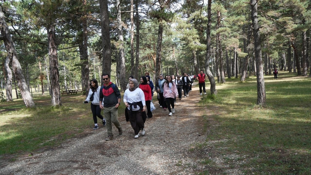 Kastamonu’da 15 Kilometrelik Keşif Gençler Hem Yürüdüler Hem Öğrendiler (2)