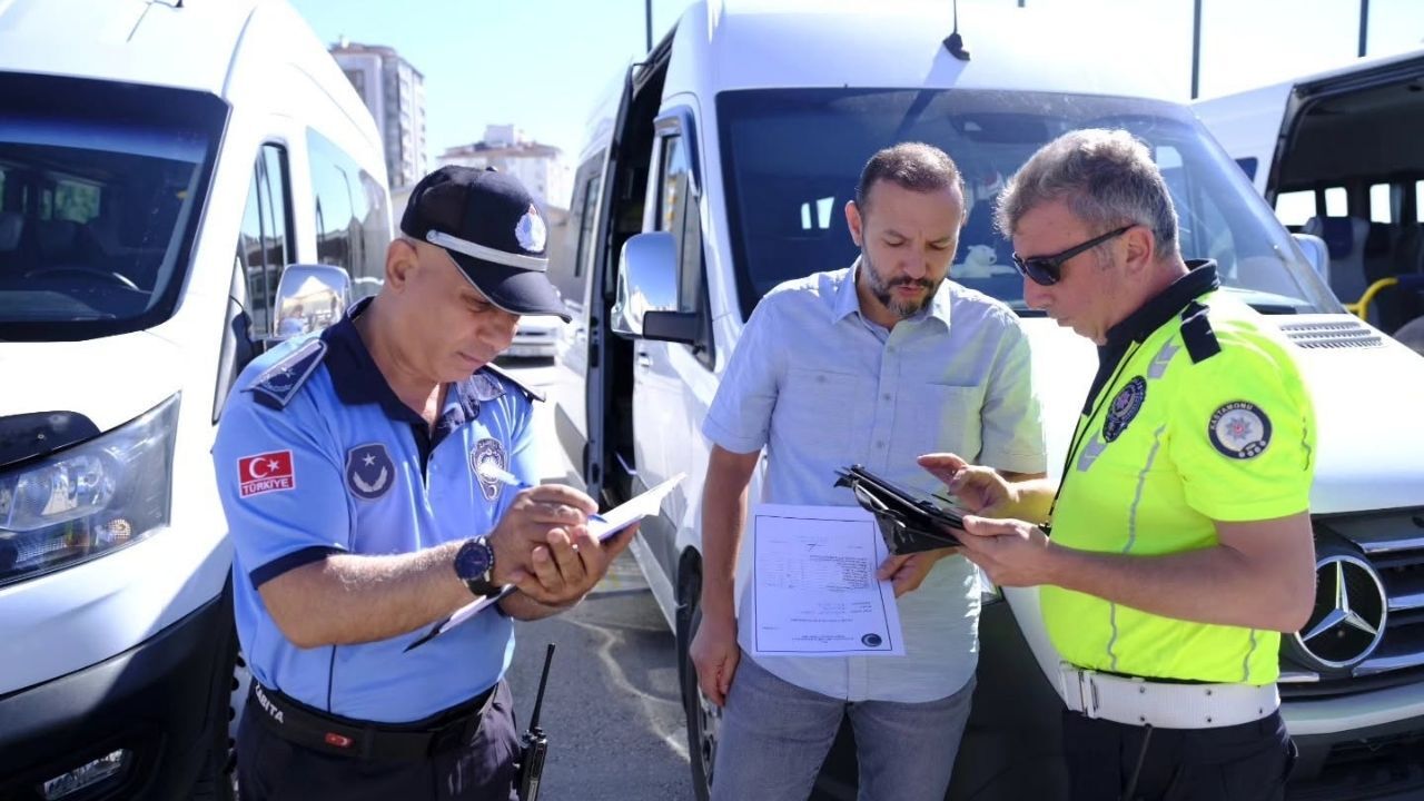 Kastamonu’da Okul Servislerine Yeni Dönem Kontrolü (2)