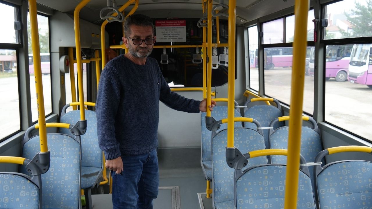 Kastamonu’da Otobüste Unutulan Para Dolu Çanta Sahibine Ulaştı (1)