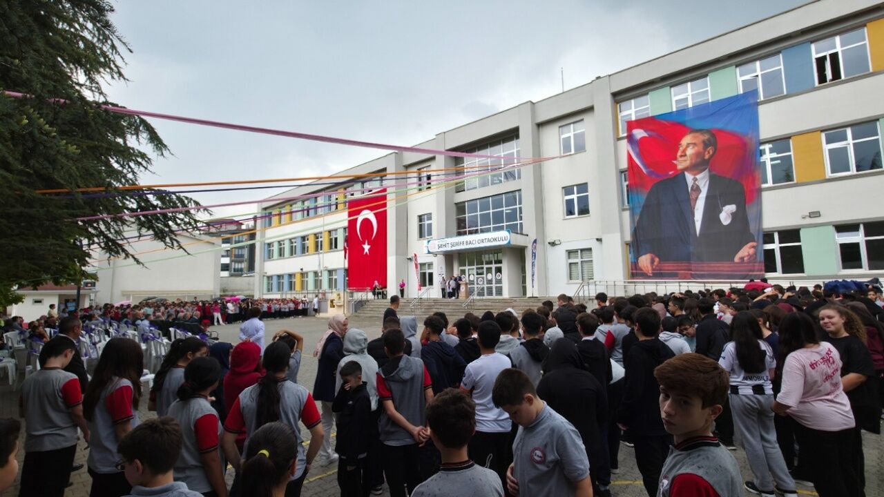 Kastamonu’da Şehit Şerife Bacı Ortaokulu 40 Yaşında 2