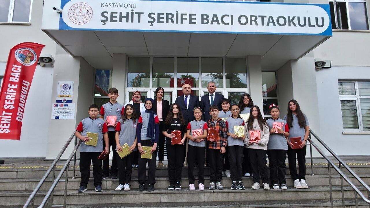 Kastamonu’da Şehit Şerife Bacı Ortaokulu 40 Yaşında