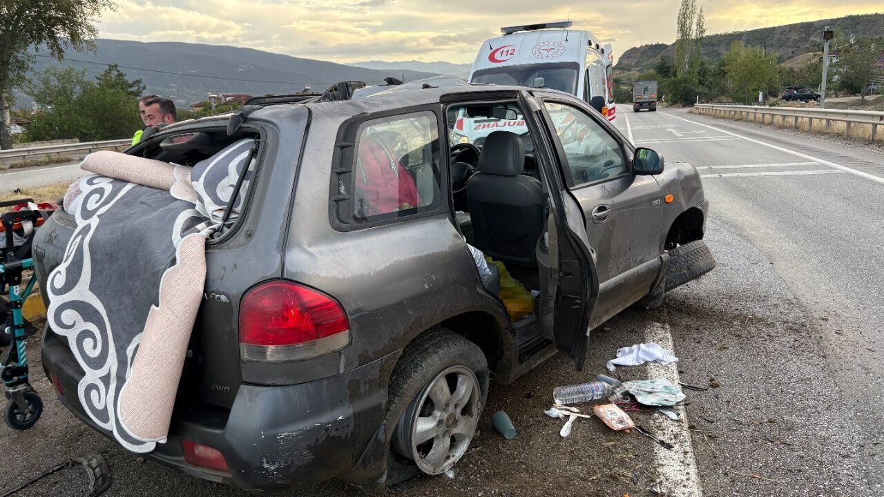 Kastamonu'da Yağmur Kazayı Beraberinde Getirdi 3 Yaralı 2