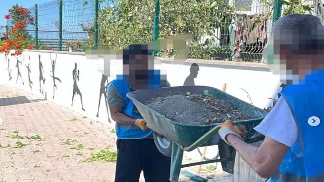 Mahkumlar Okulları Temizliyor (2)