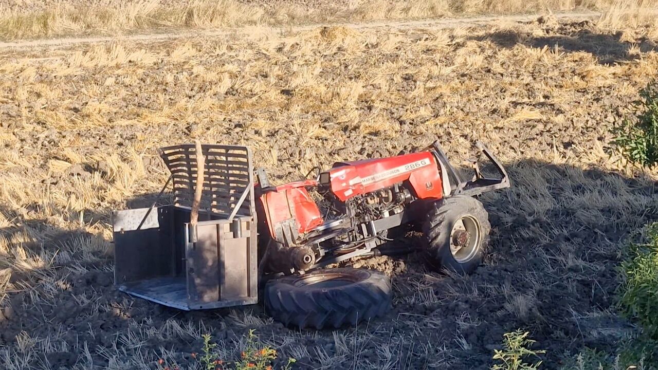Minibüs Traktöre Çarptı 1 Ölü, 1 Yaralı 1