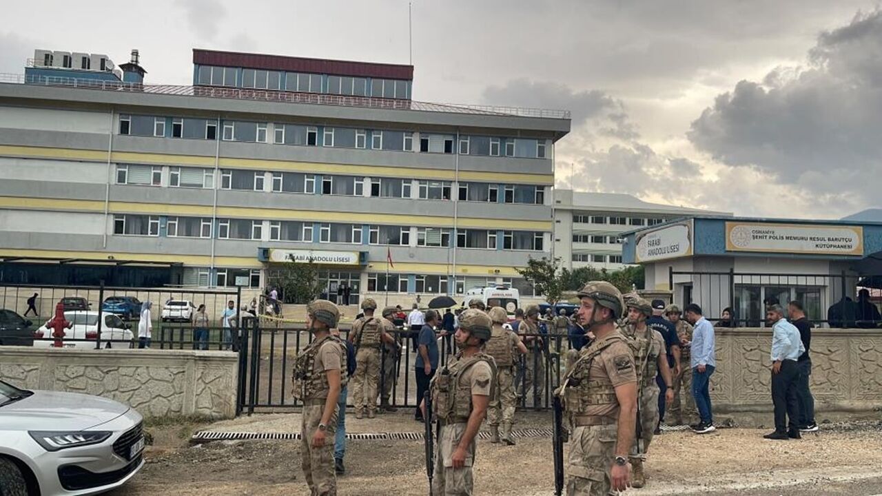 Öğretmen Vuruldu Hayatını Kaybetti (2)