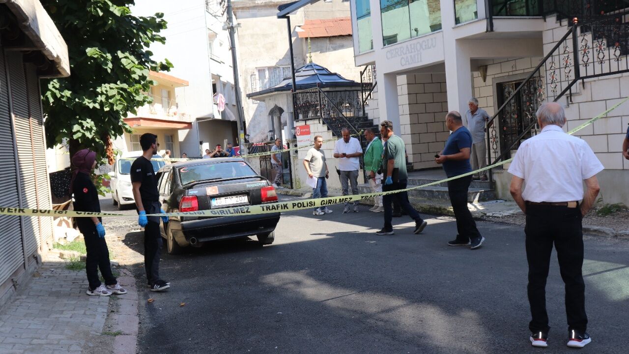 Otomobilde Ölü Bulundu! Yanındaki Detay Dikkat Çekti 1