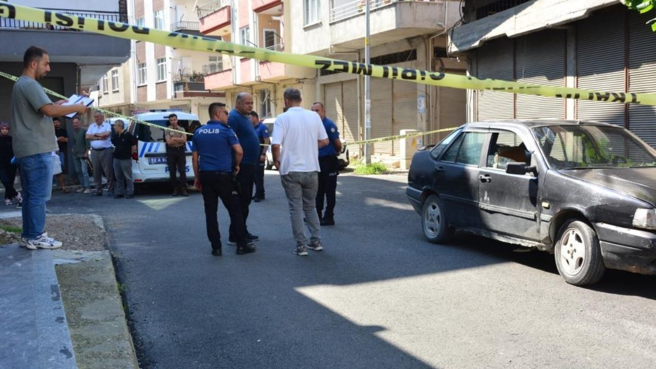 Otomobilin Sürücü Koltuğunda Ölü Bulundu (1)
