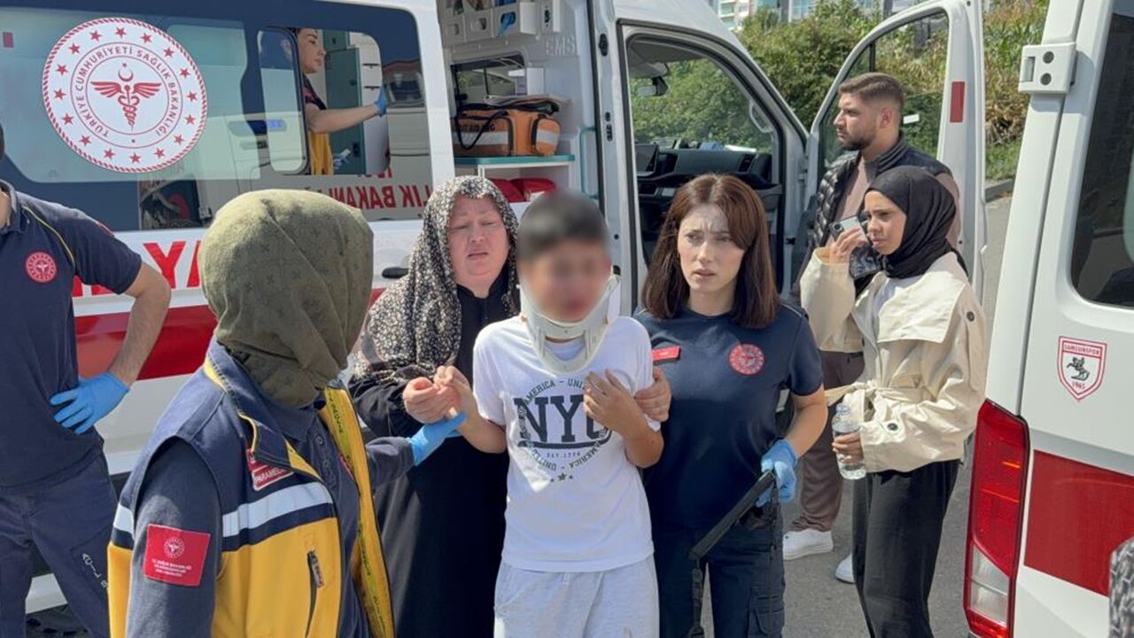 Trafik kazası: Baba ve oğlu yaralandı