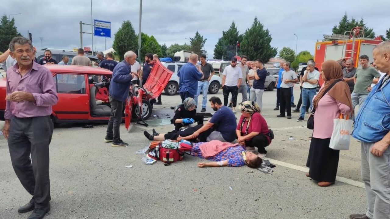 Saniyeler Içinde Can Pazarı Yaşandı 4 Yaralı (1)