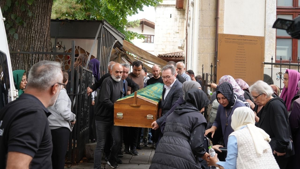 Silahlı Saldırıda Öldürülen Kuyumcu Kastamonu’da Toprağa Verildi (3)