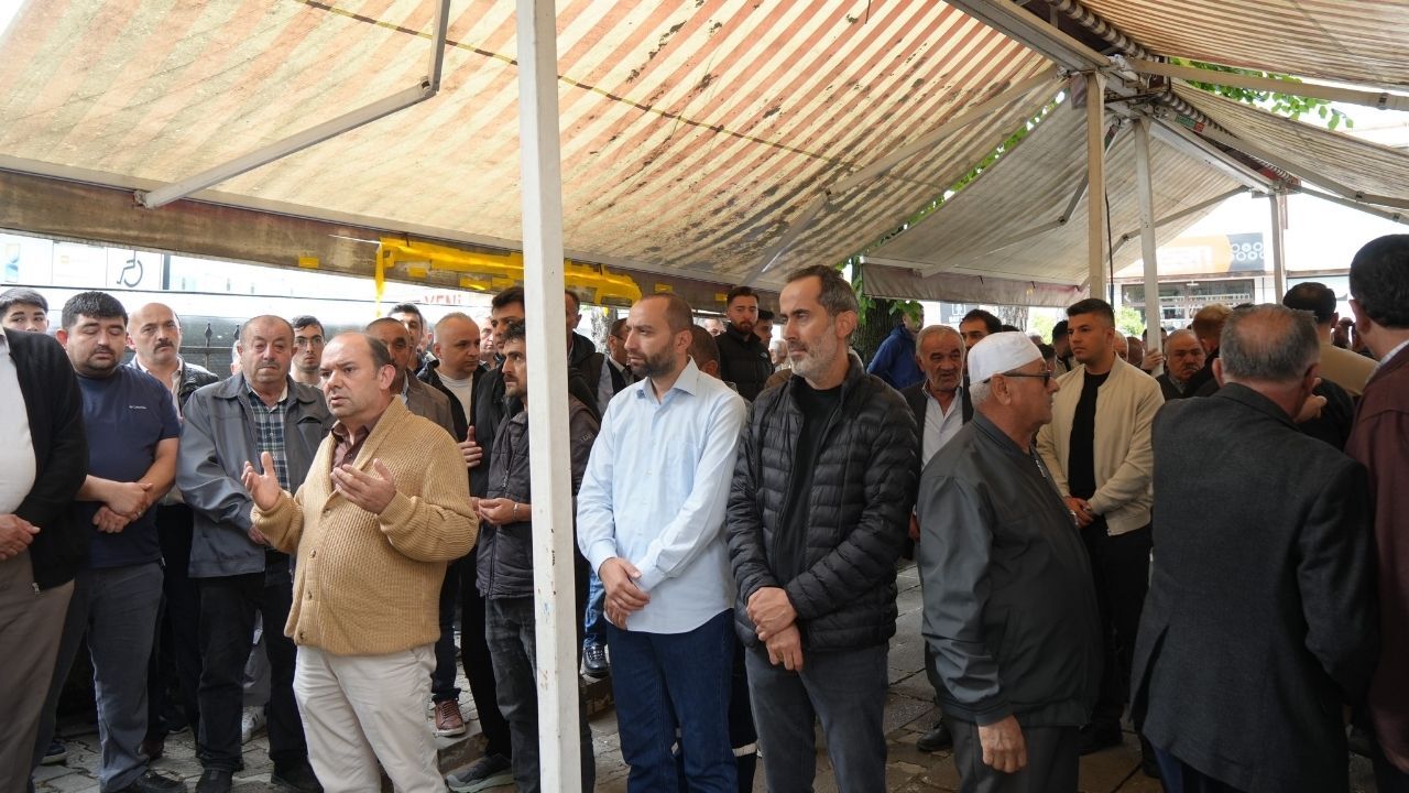 Silahlı Saldırıda Öldürülen Kuyumcu Kastamonu’da Toprağa Verildi (5)