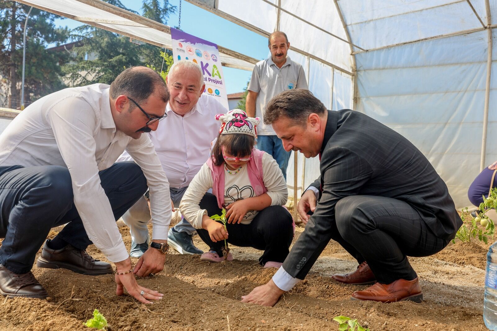 Taşköprü Kaymakamlık Toplu Fidanlarlar Dik (3)