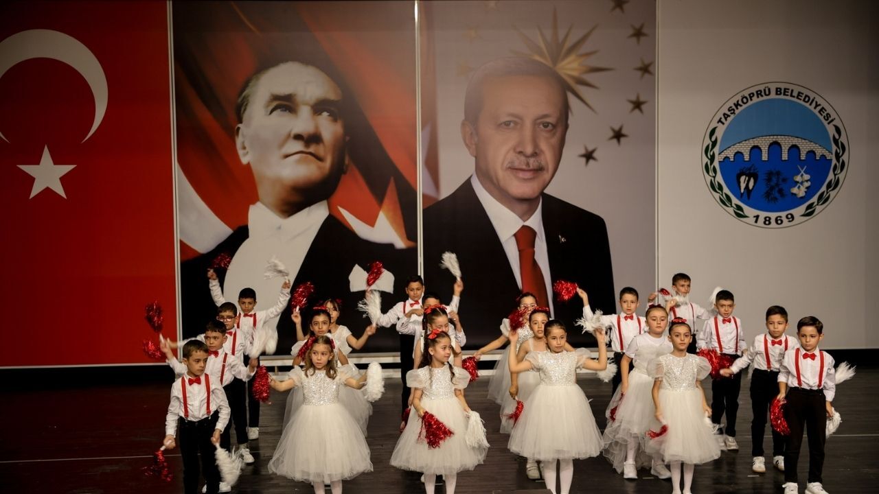 Taşköprü’de İlköğretim Haftası renkli görüntülerle kutlandı