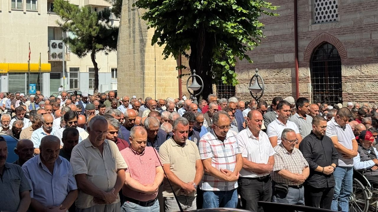 Taşköprü’de Nebahat Balcıoğlu Toprağa Verildi (11)