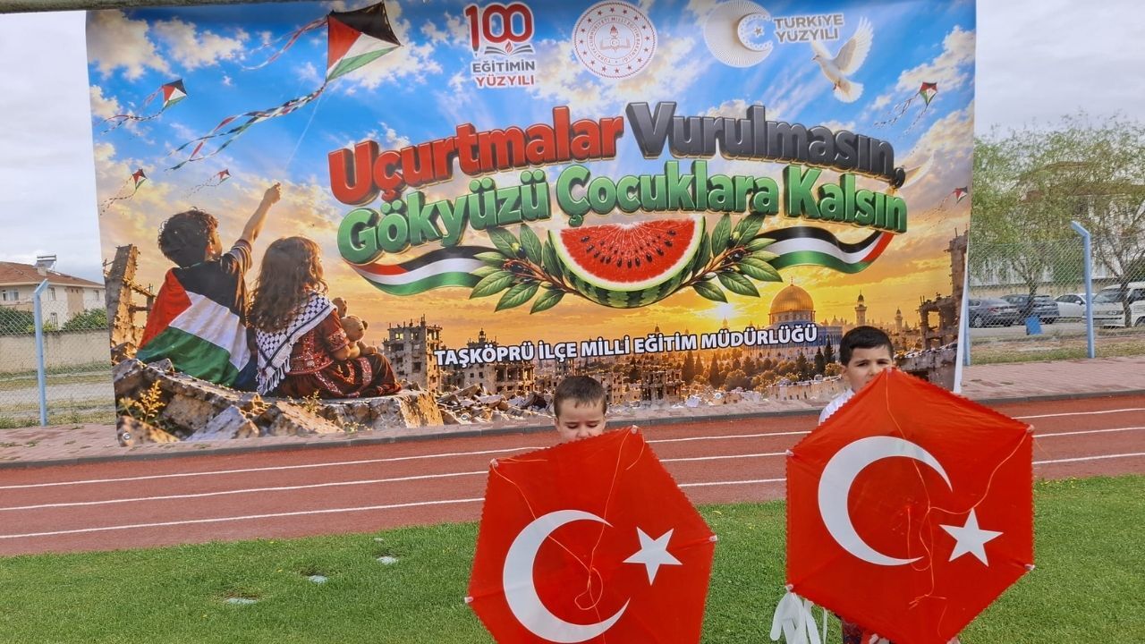 Taşköprü’de Uçurtmalar Gazzeli Çocuklar Için Havalandı (5)