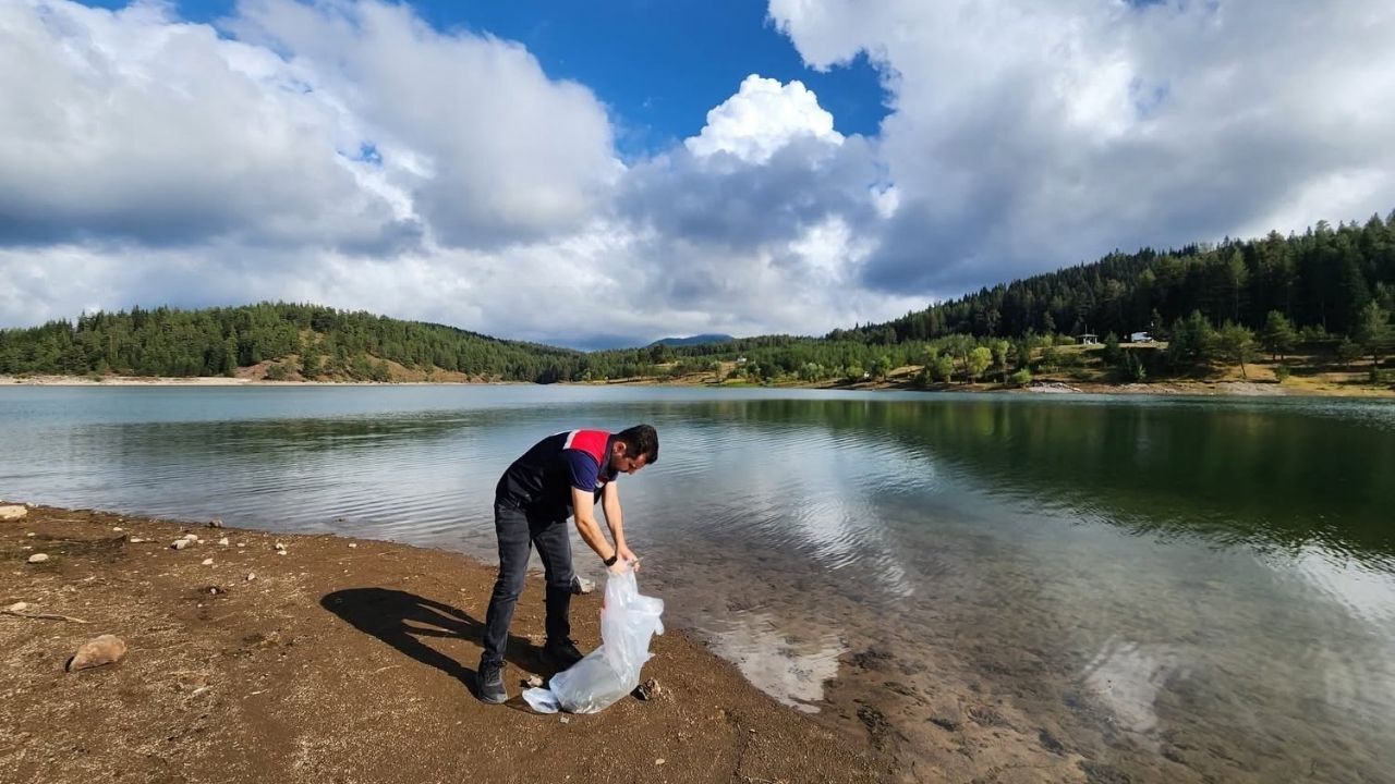 Tosya’da göletlere 7 bin 500 yavru sazan bırakıldı