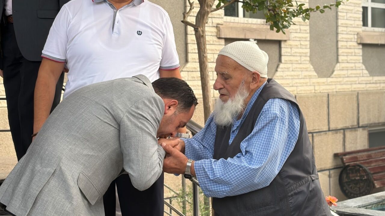 Tosya’da 45 Kişilik Umre Kafilesi Dualarla Uğurlandı 1