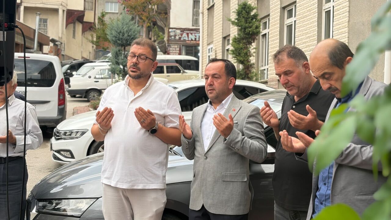 Tosya’da 45 Kişilik Umre Kafilesi Dualarla Uğurlandı 4