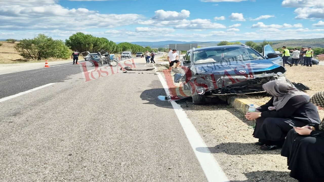 Yeni Taşköprü Traktör Kazası Fotoları (3)