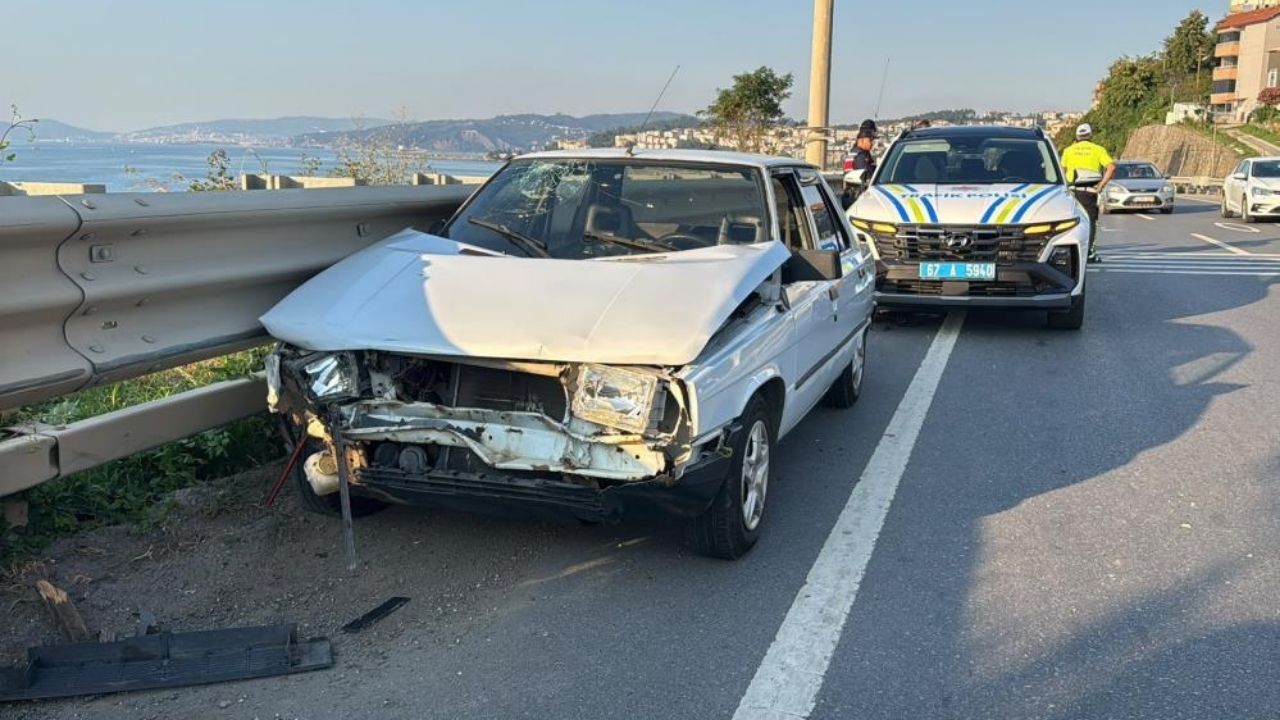 Yola Çıkan Köpek Kazaya Neden Oldu 3’Ü Çocuk 5 Yaralı (1)