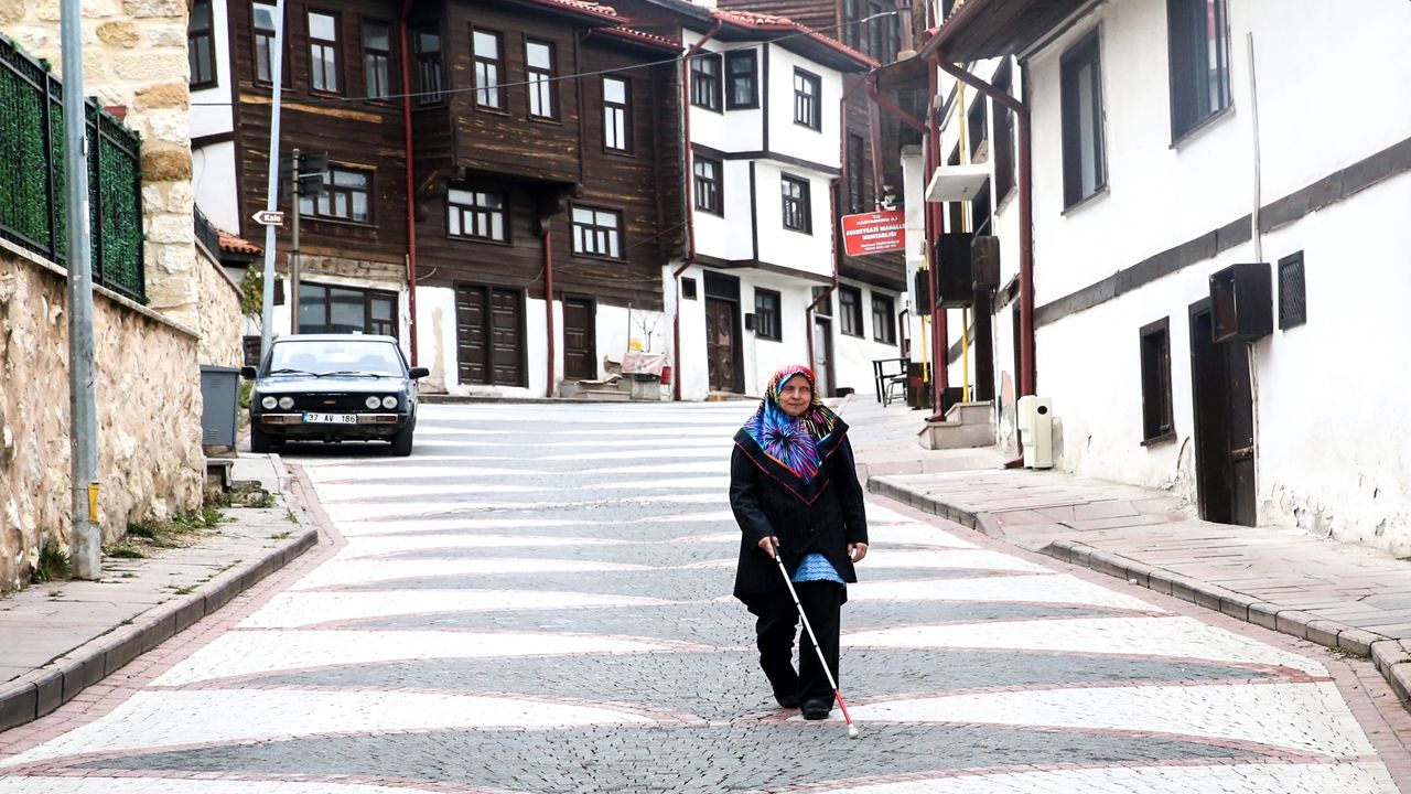52 Yaşındaki Görme Engelli Nezihe Dalahmetoğlu (6)