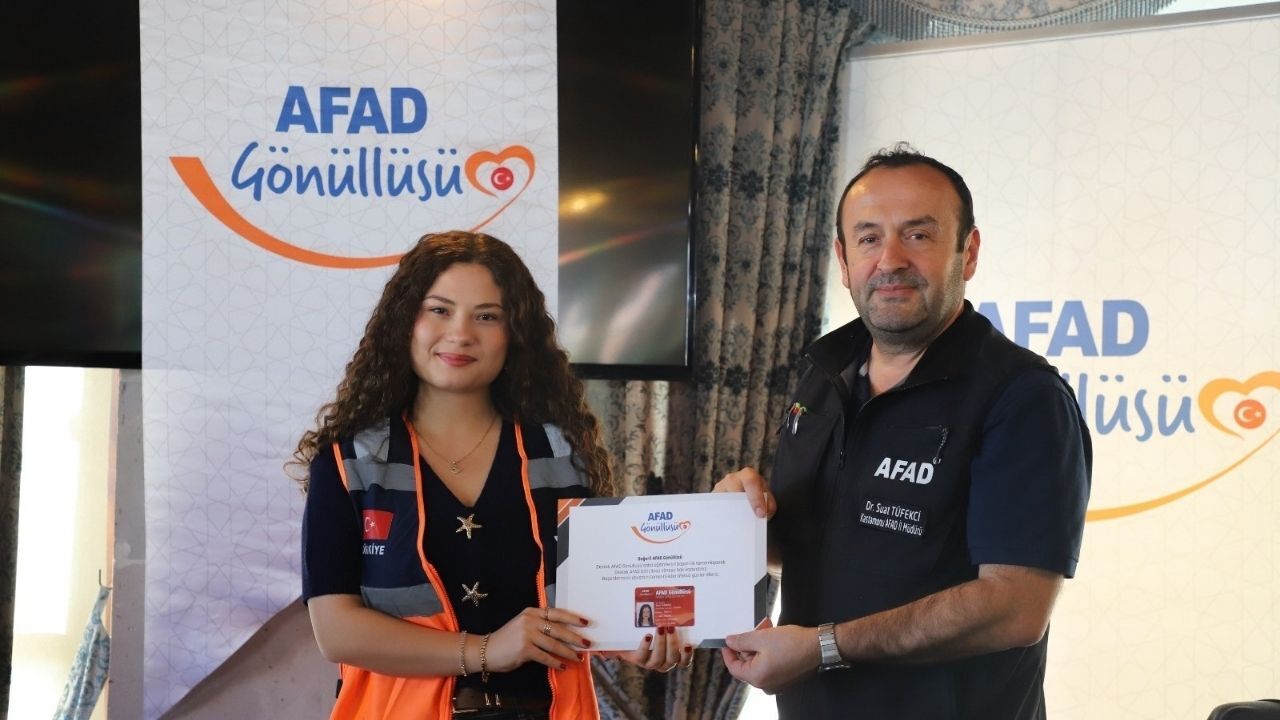 Afad Gönüllüsü (3)