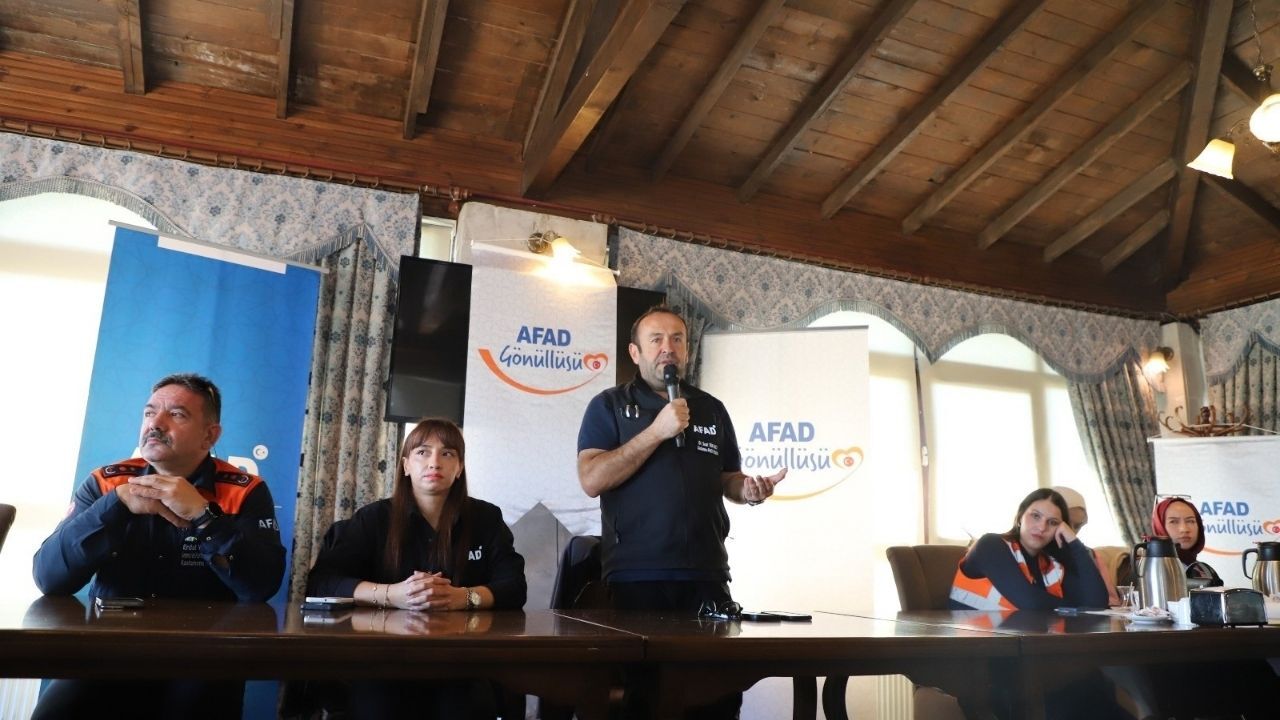 Afad Gönüllüsü (5)