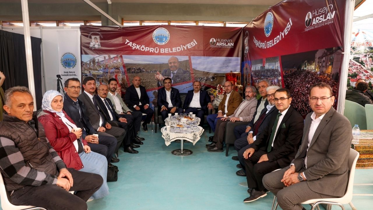Ankara’da Taşköprü Rüzgarı Başkan Arslan Vatandaşlarla Bir Araya Geldi (3)
