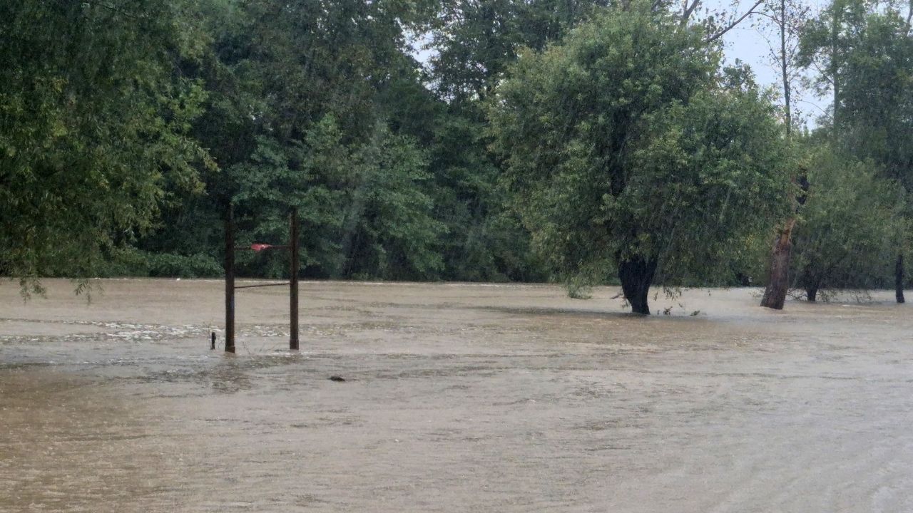 Bartın'da Sağanak Yağış Irmağı Taşırdı! Yollar Sular Altında Kaldı (3)