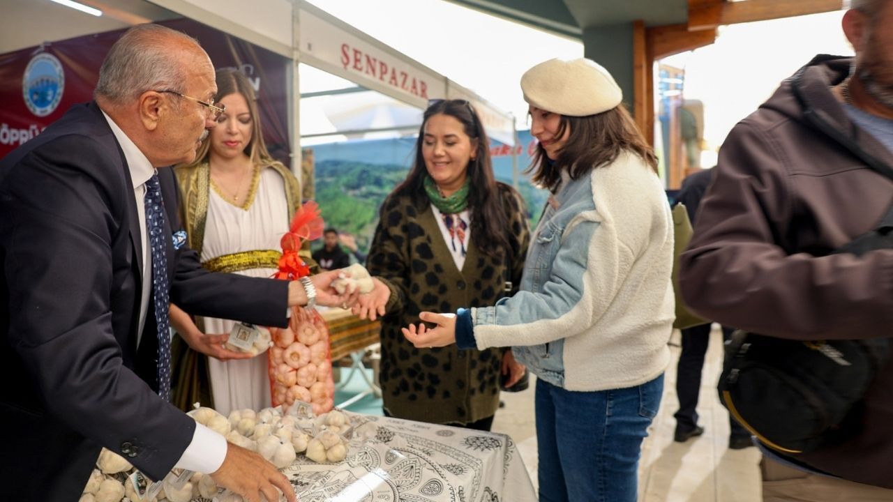 Başkentte Taşköprü Sarımsağına Yoğun Ilgi (5)