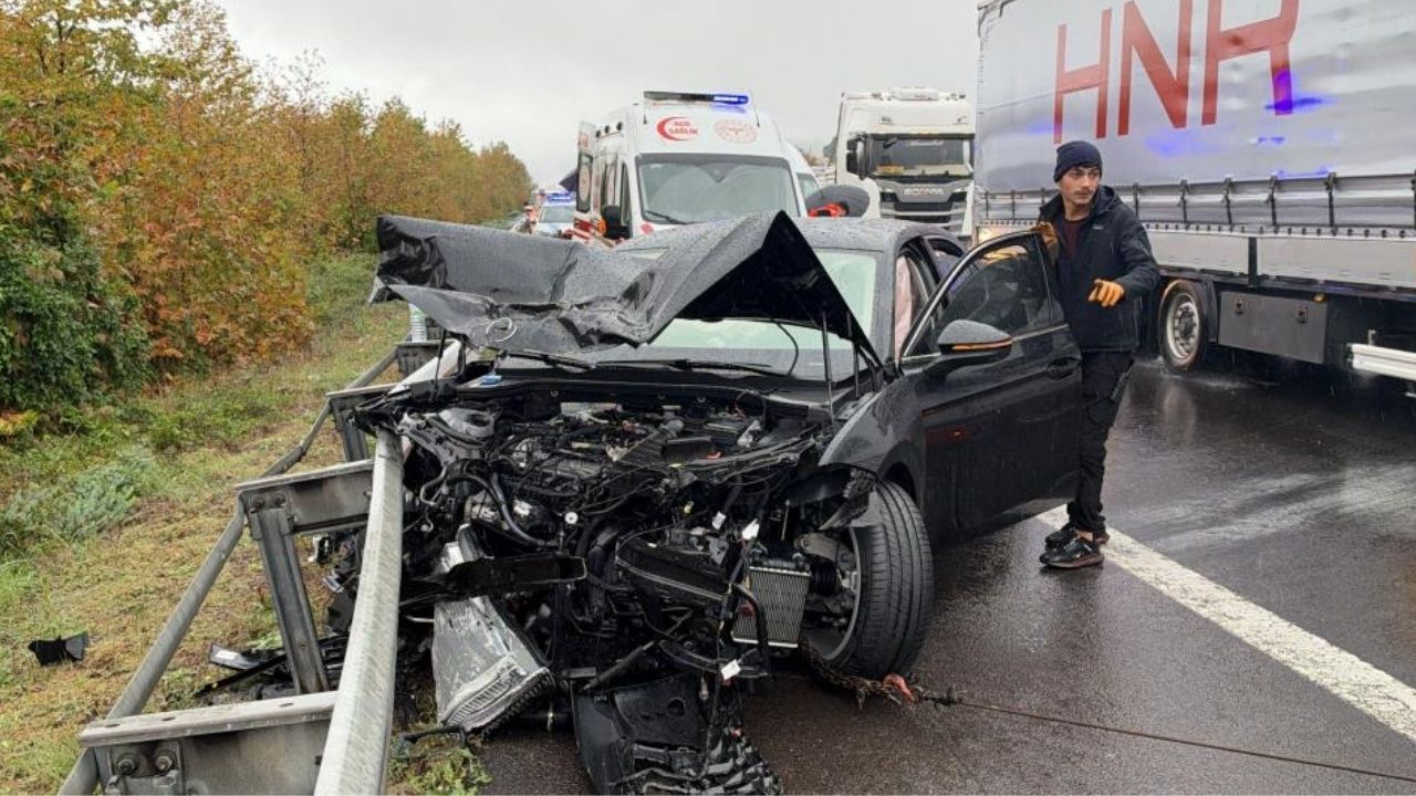 Belediye Başkan Vekili Zincirleme Kazada Yaralandı (3)