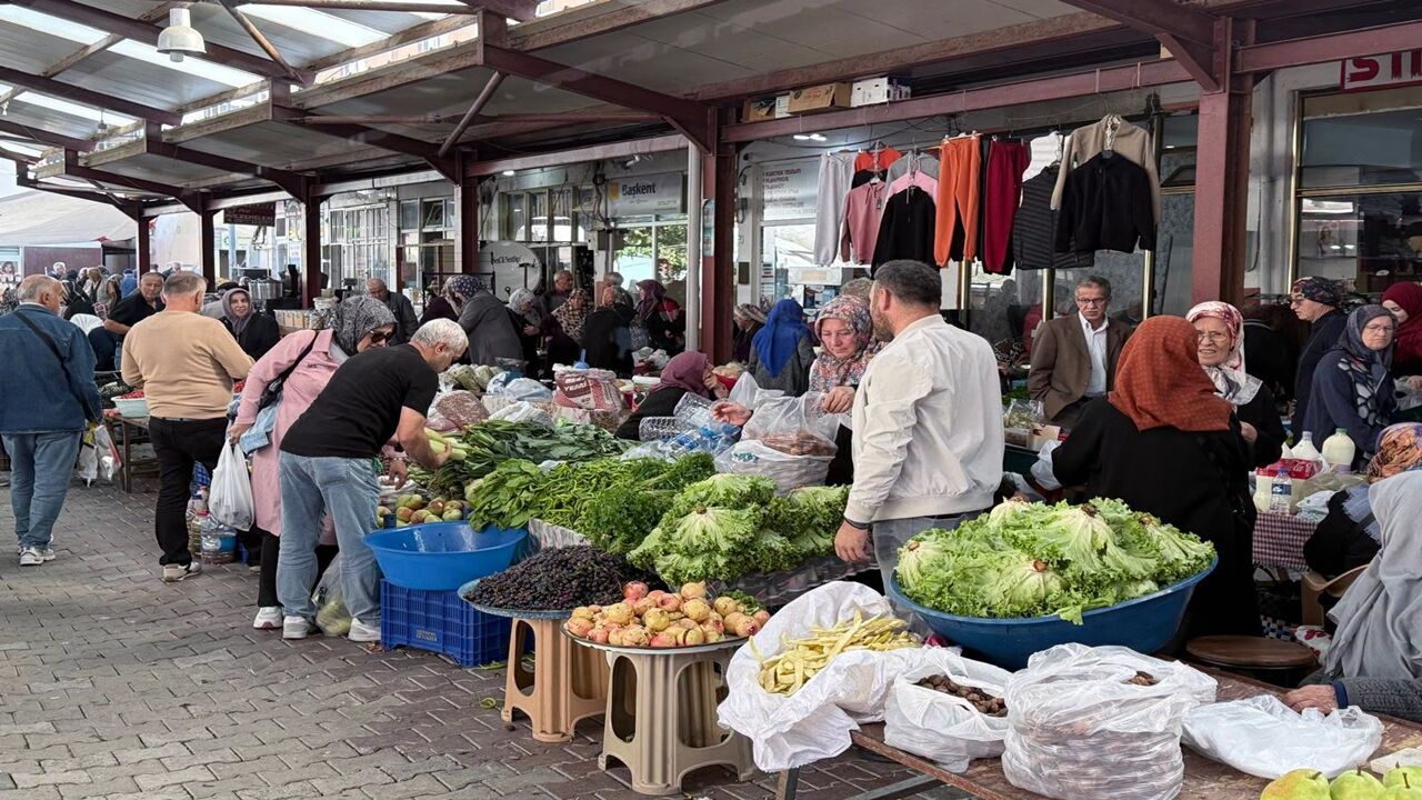 Çatalzeytin Cuma Pazarı (2)
