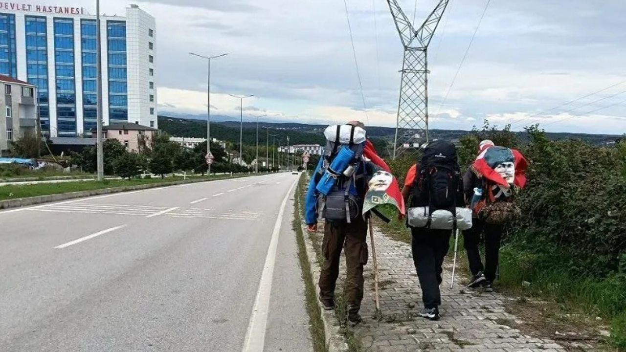 Cumhuriyet Için Yola Çıktılar! Sinop'tan Kastamonu'ya Yürüyorlar (2)
