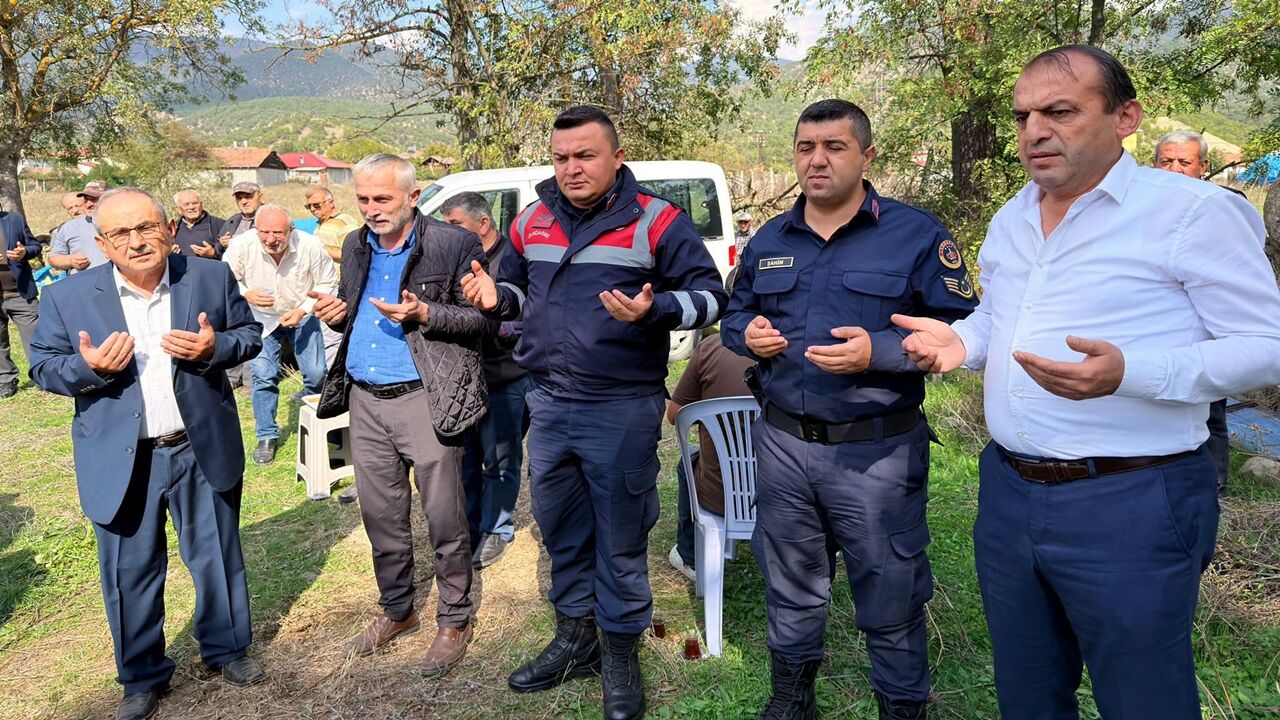 Gökçeağaç Sakızı (1)