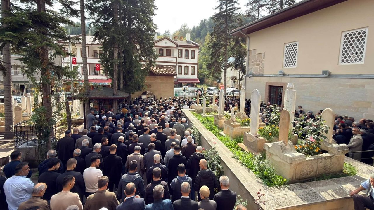 Hacı Orhan Köse Toprağa Verildi (3)
