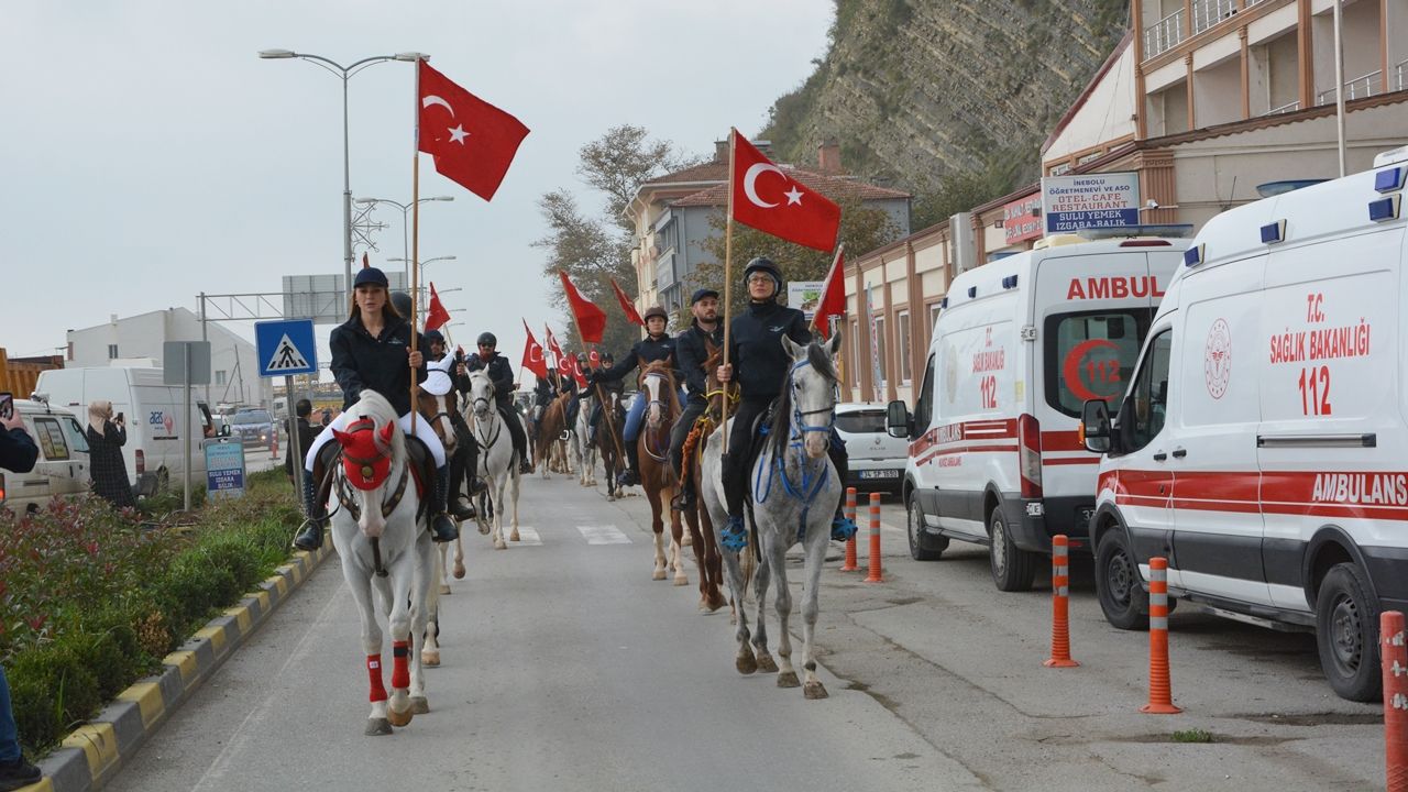 Inebolu Atlılar Bayrak (4)