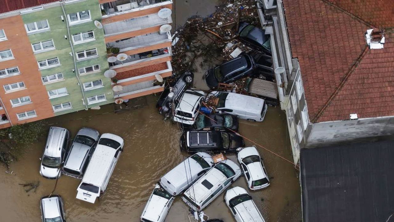 Istanbul Sel Felaketi Can Kaybı (1)